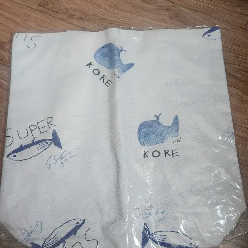 [BUNJANG] BTS Jin Whale Eco Bag Sealed / BTS JIN 고래 에코백 미개봉(비공굿)
