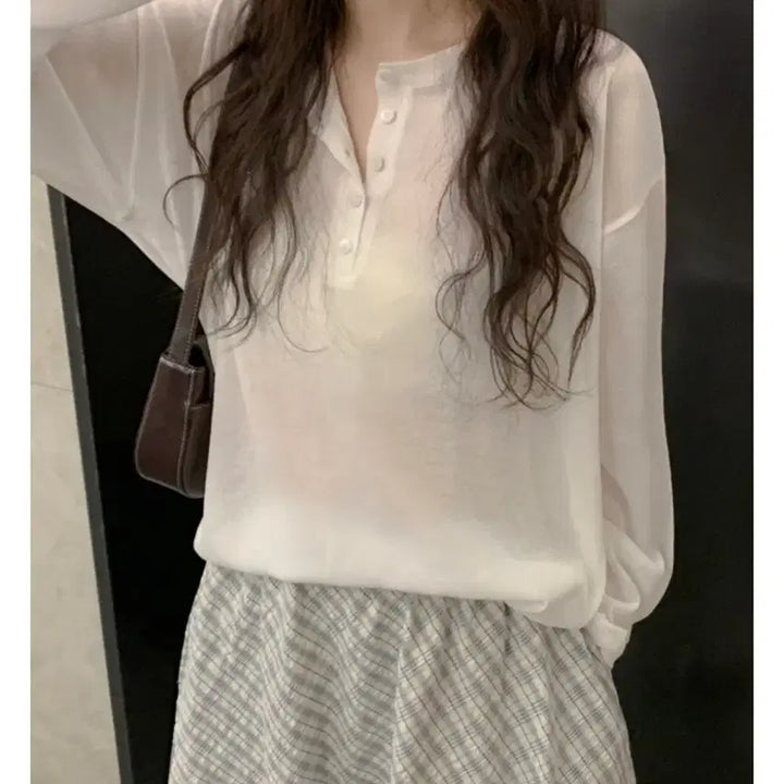 [BUNJANG] ODIFIE Henley Neck Button Summer Knit White / 오디파이 헨리넥 버튼 여름 니트 화이트 살안타템