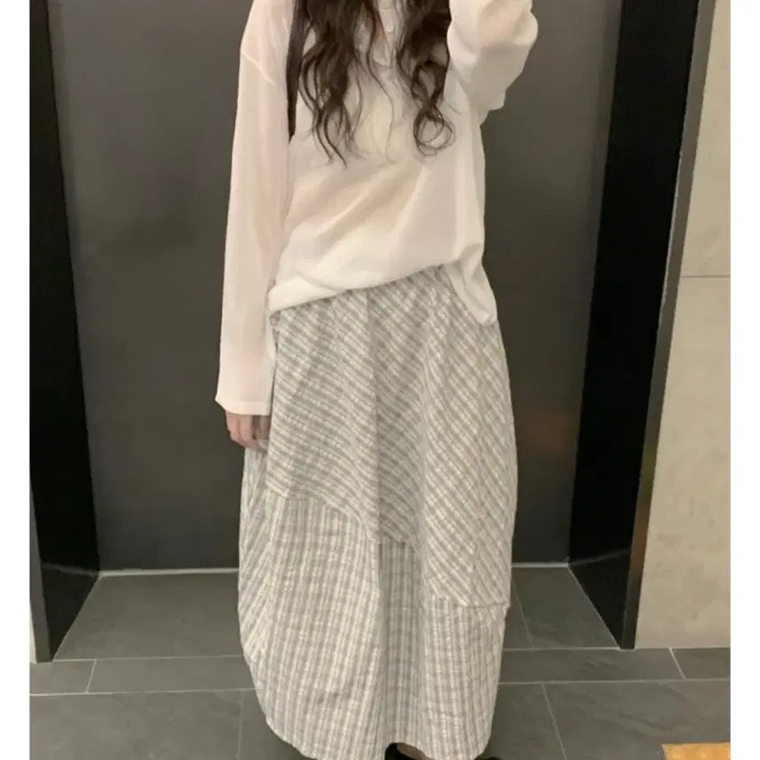 [BUNJANG] ODIFIE Henley Neck Button Summer Knit White / 오디파이 헨리넥 버튼 여름 니트 화이트 살안타템