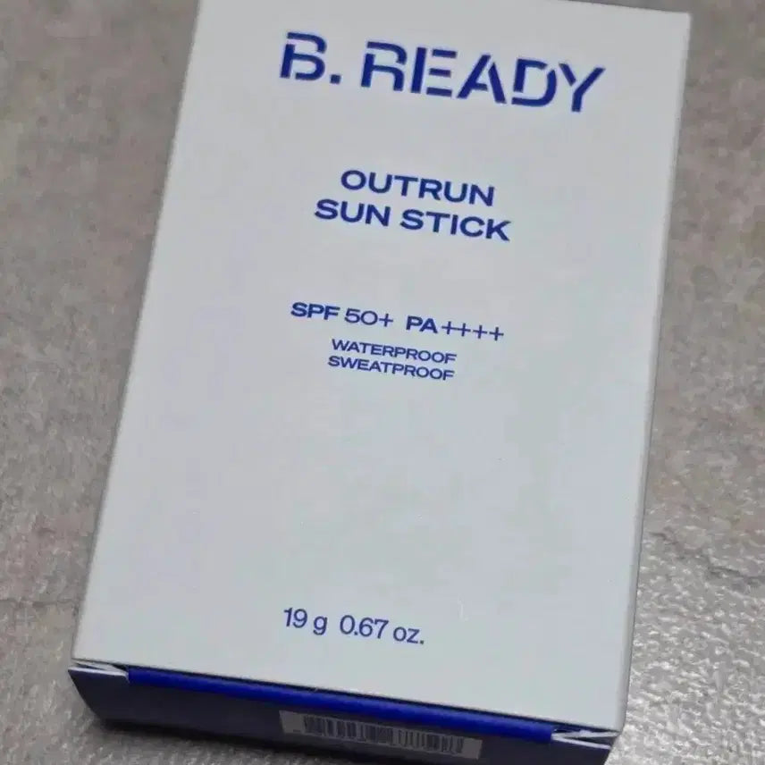 [BUNJANG] B.Ready Outrun Sunstick SPF50+ PA++++ / 비레디 아웃런 선스틱 SPF50+ PA++++