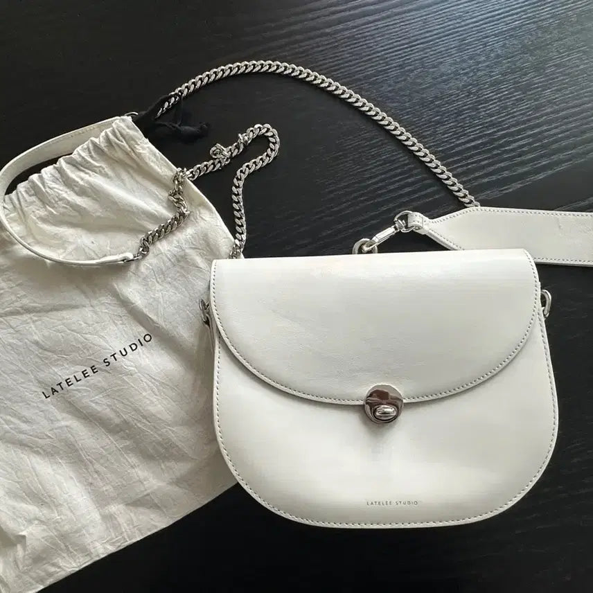 [BUNJANG] Latelee Studio White Saddle Bag / Latelee studio 화이트 새들백