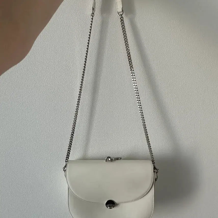 [BUNJANG] Latelee Studio White Saddle Bag / Latelee studio 화이트 새들백