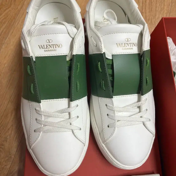[BUNJANG] Valentino Sneakers Dark Green / 발렌티노 스니커즈 판매합니다