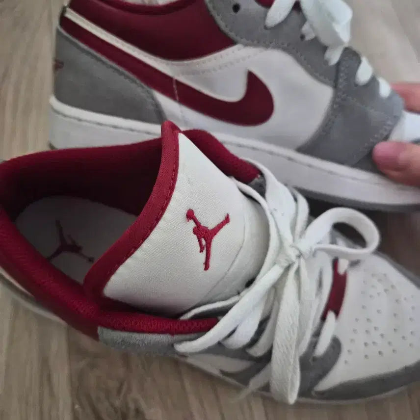 [BUNJANG] Air Jordan 1 Low Light Smoke Grey Gym Red / 조던 1 로우 라이트 스모크 그레이 짐레드 235