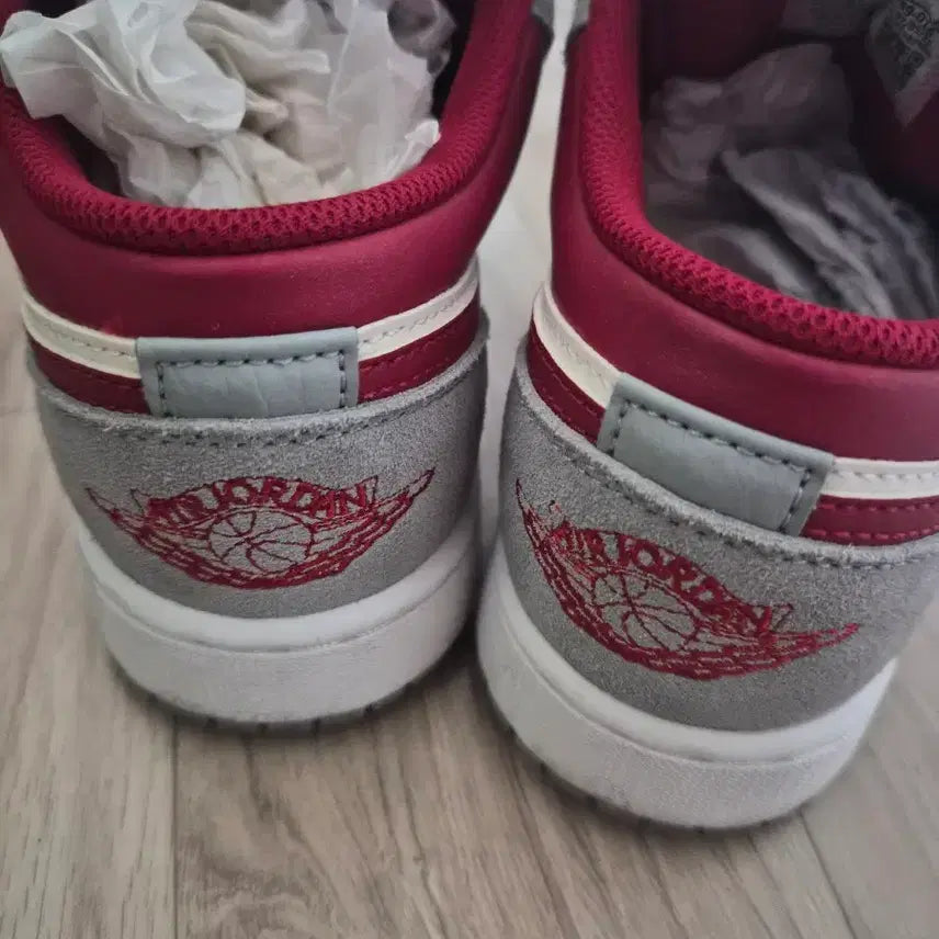 [BUNJANG] Air Jordan 1 Low Light Smoke Grey Gym Red / 조던 1 로우 라이트 스모크 그레이 짐레드 235