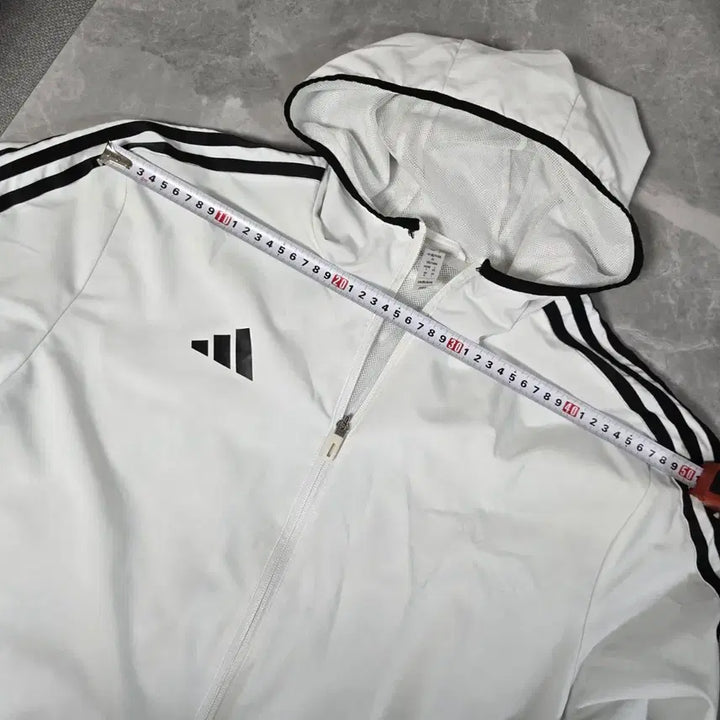 [BUNJANG] Adidas 3-Stripes White Windbreaker Hoodie Jacket / 아디다스 삼선 흰색 바람막이 후드 자켓