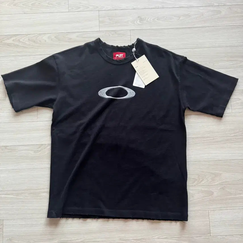 [BUNJANG] Oakley x Piet Dog Tag Printing T-Shirt (L) / 오클리 x 피에트 도그태그 프린팅  티 L (새상품)