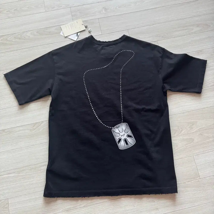 [BUNJANG] Oakley x Piet Dog Tag Printing T-Shirt (L) / 오클리 x 피에트 도그태그 프린팅  티 L (새상품)