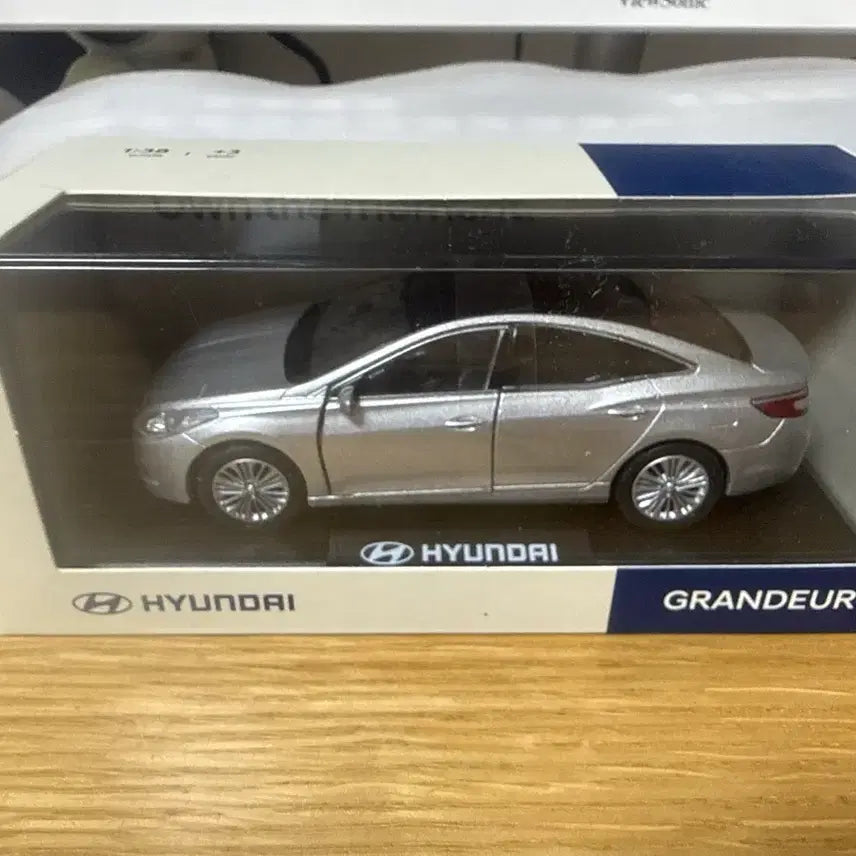 [BUNJANG] 1:38 Scale Grandeur Diecast Model Car / 1:38 그랜저 미니카. 다이캐스트