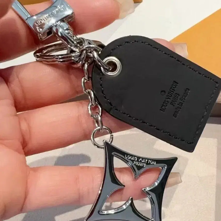 [BUNJANG] Louis Vuitton Casual Fashion Keychain / 루이비통 캐주얼 패션 키링