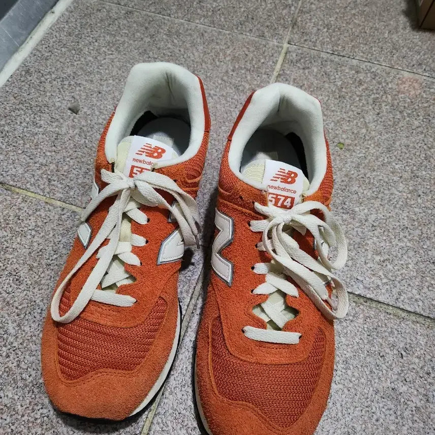 [BUNJANG] New Balance 574 Size? College Pack Orange Sneakers (275) / [275] 뉴발란스 size? 풀박스 컬리지팩 오렌지 팝니다