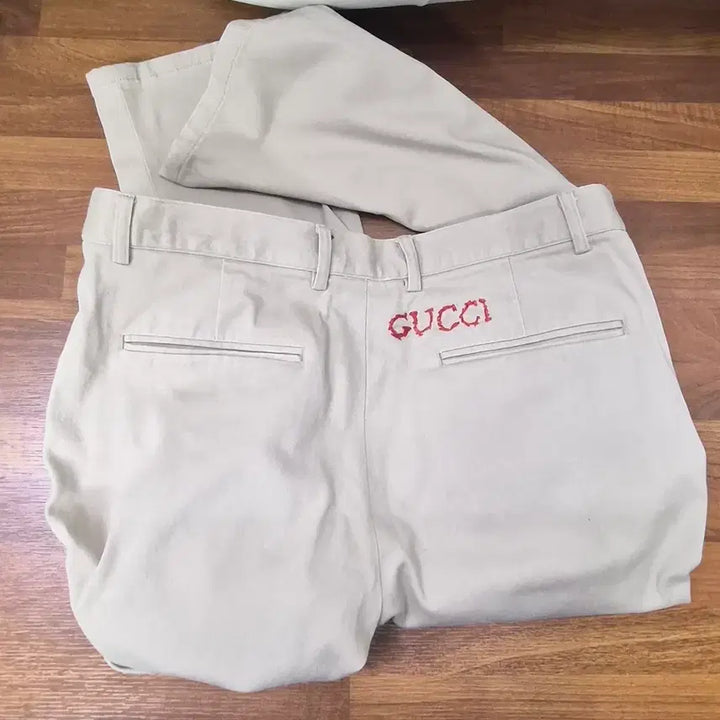 [BUNJANG] Gucci Embroidered Cotton Trousers Beige / 구찌 자수 면바지 베이지