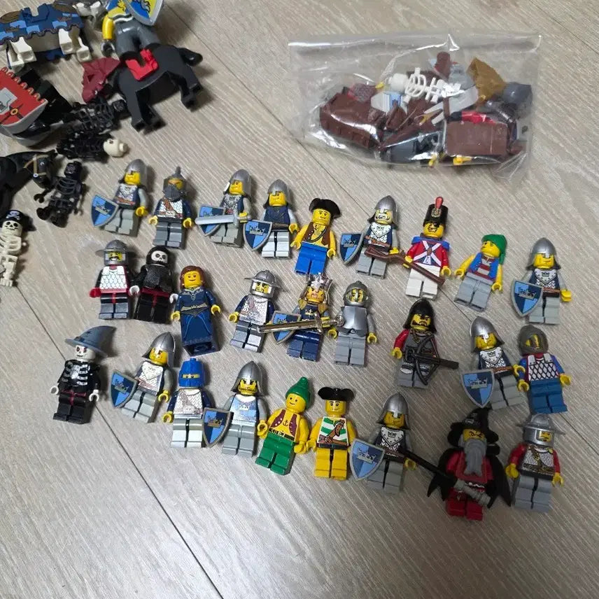 [SOLD OUT] 레고 캐슬 미니피겨 기사 해골 일괄