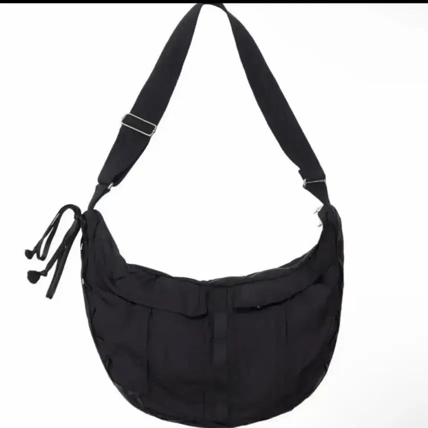 [BUNJANG] Yiugama Kallas Shoulder Bag / 이우가마카라스 숄더백