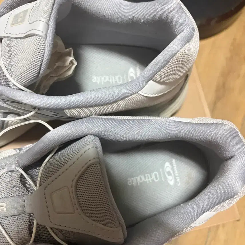 [BUNJANG] Salomon Whisper Luna Rock Silver Sneakers (Size 290) / 살로몬 위스퍼 루나 락 실버 290