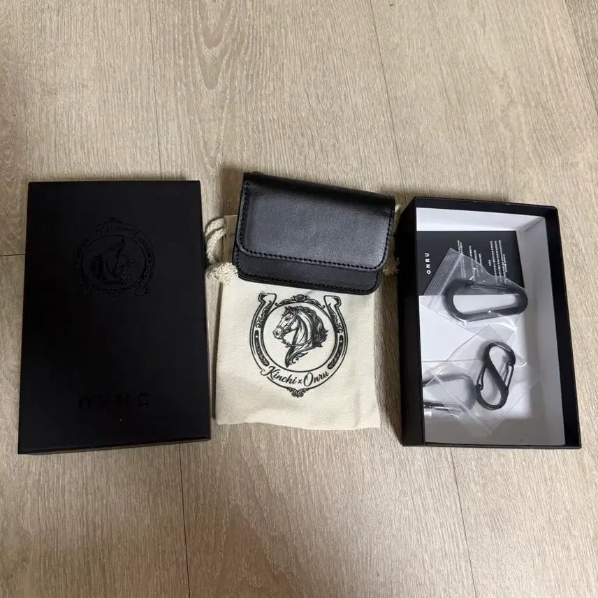 [BUNJANG] Kinch x ONRU Collaboration Leather Card Holder / 킨치 온루 말가죽 콜라보 카드지갑