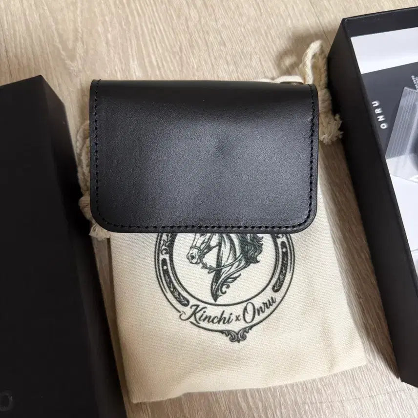 [BUNJANG] Kinch x ONRU Collaboration Leather Card Holder / 킨치 온루 말가죽 콜라보 카드지갑
