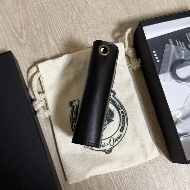 [BUNJANG] Kinch x ONRU Collaboration Leather Card Holder / 킨치 온루 말가죽 콜라보 카드지갑