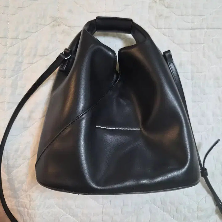 [BUNJANG] Maison Margiela MM6 Japanese Crossbody Bag / 메종마르지엘라 mm6 재패니즈 크로스백