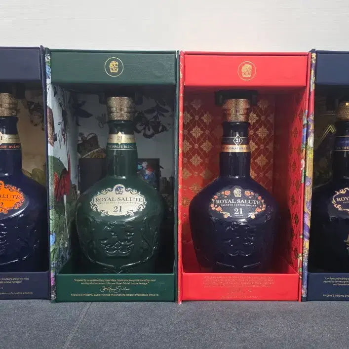 [SOLD OUT] 로얄살루트 위스키 공병