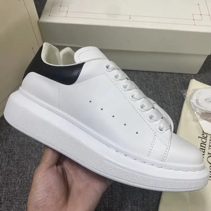 [BUNJANG] Alexander McQueen Oversized Sole Sneakers White Black / 알렉산더맥퀸 오버솔 스니커즈 화이트 블랙