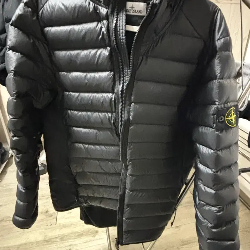 [BUNJANG] Stone Island Lightweight Padded Jacket / 스톤아일랜드 블랙 패딩 자켓