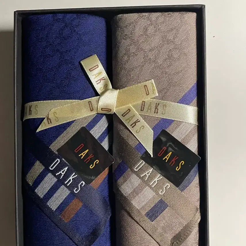 [BUNJANG] Daks 2-Piece Handkerchief Set with Traditional Korean Folk Painting Handkerchief / 닥스 손수건 2종 +전통민화 손수건세트 (선물용)