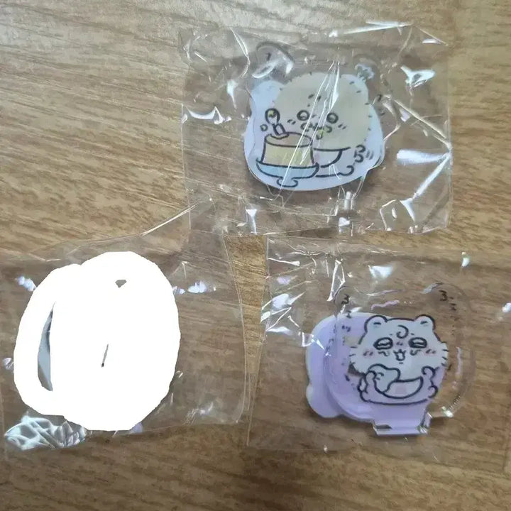 [BUNJANG] Chikawa Baby Acrylic Stand (Racco, Momonga) / 교환, 판매) 치이카와 베이비 아크릴 스탠드 (랏코, 모몽가)