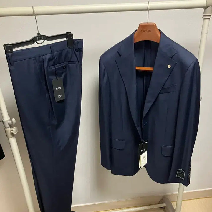 [BUNJANG] Kiton Carlo Barbera Wool Suit Set / Kiton 키톤 까를로바베라 원단 정장세트