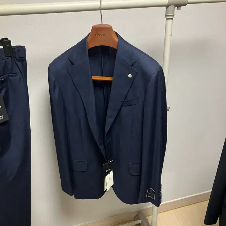 [BUNJANG] Kiton Carlo Barbera Wool Suit Set / Kiton 키톤 까를로바베라 원단 정장세트