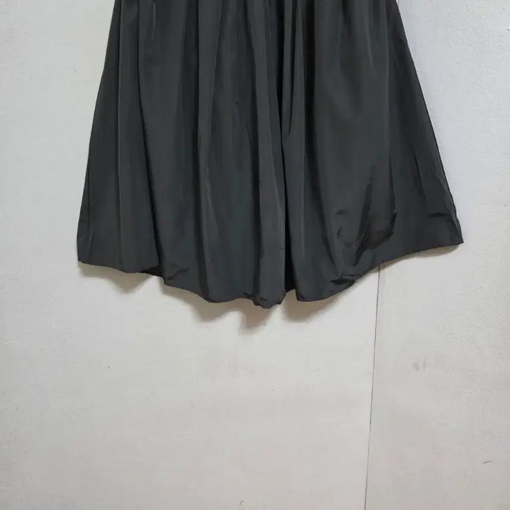[BUNJANG] Kobe Yamanote Black Voluminous Skirt (Size F) / 고베 야마노테 블랙 풍성한 스커트 F   n5208  미착용제품