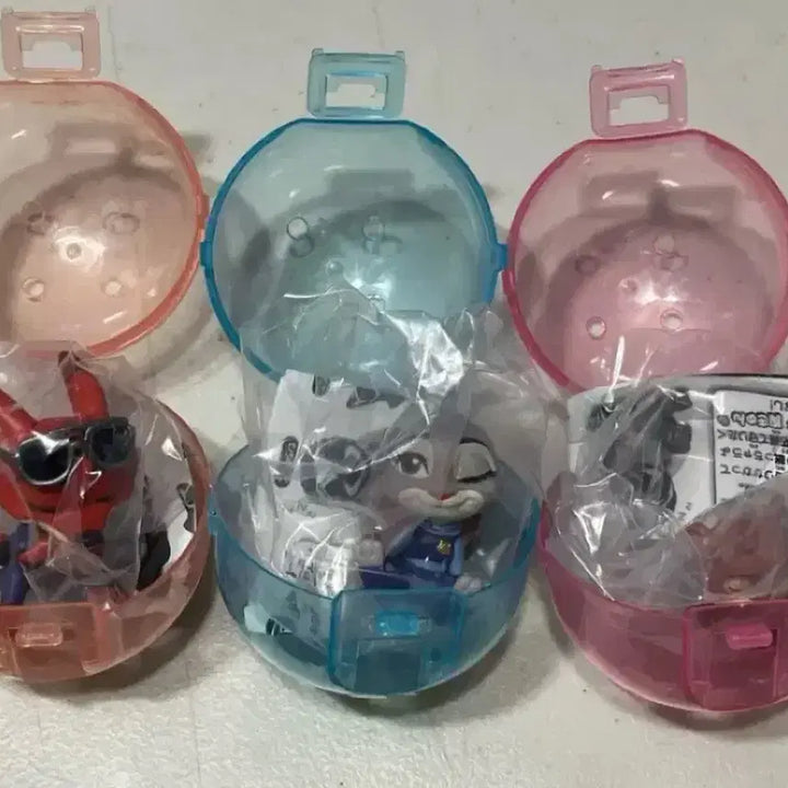 [BUNJANG] Zootopia 2 Shoulder-Bump Figure Gacha Set (3 Types, Sealed) / [정품][미개봉 새상품] 주토피아2 어깨쿵 피규어 가챠 3종 세트