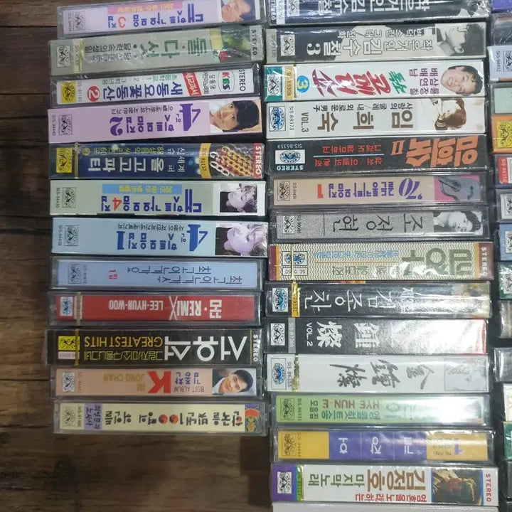 [BUNJANG] Sealed K-Pop/Pop Cassette Tape Collection (60 pcs) / 가요/경음악 카세트 테이프 미개봉 모음