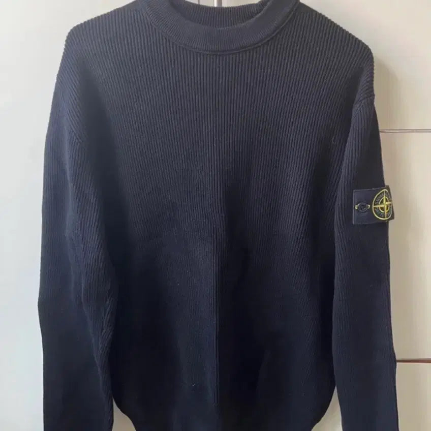 [BUNJANG] Stone Island Black Knit Sweater Size S (Fits M) / 스톤아일랜드 블랙 니트