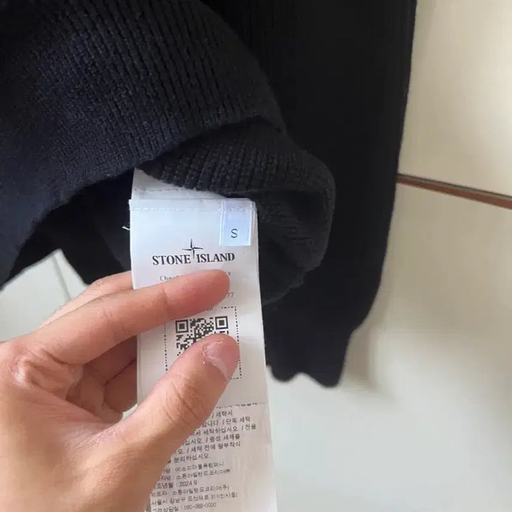 [BUNJANG] Stone Island Black Knit Sweater Size S (Fits M) / 스톤아일랜드 블랙 니트