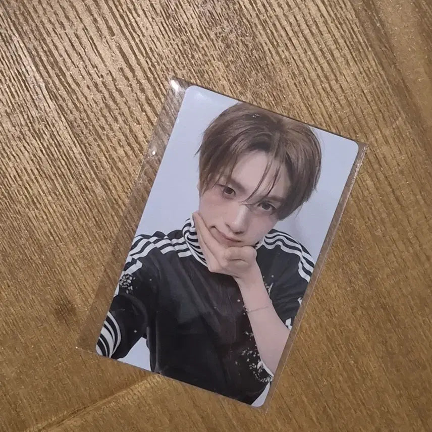 [BUNJANG] TWS Youngjae Lucky Draw Photocard (Tragedy Ver.) / tws투어스 영재 포카 아궁빵 특전 위버스 럭키드로우 럭드 양도