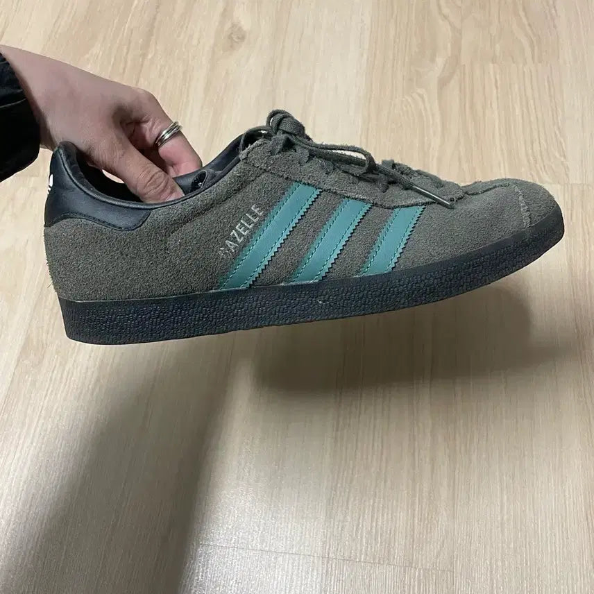 [BUNJANG] Adidas Gazelle Pantone Black / 아디다스 가젤 팬톤블랙 255