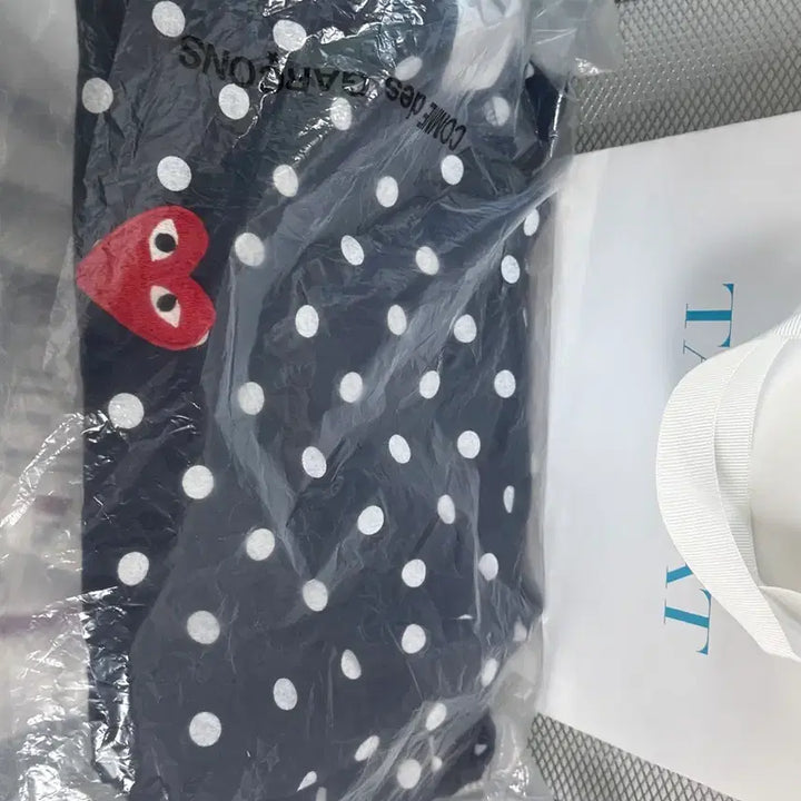 [BUNJANG] Comme des Garçons Polka Dot Heart Long Sleeve T-Shirt Navy M / 꼼데가르송 도트 하트 긴팔 슬리브티셔츠 네이비 M