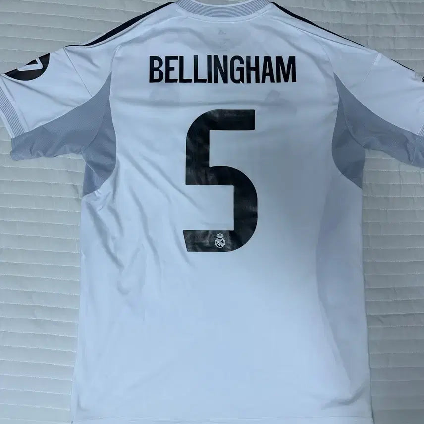 [BUNJANG] Real Madrid Bellingham 2023/2024 Full Package Jersey - Size L / 레알마드리드 벨링엄 이번시즌 풀패키지 유니폼 한국 L사이즈 팝니다