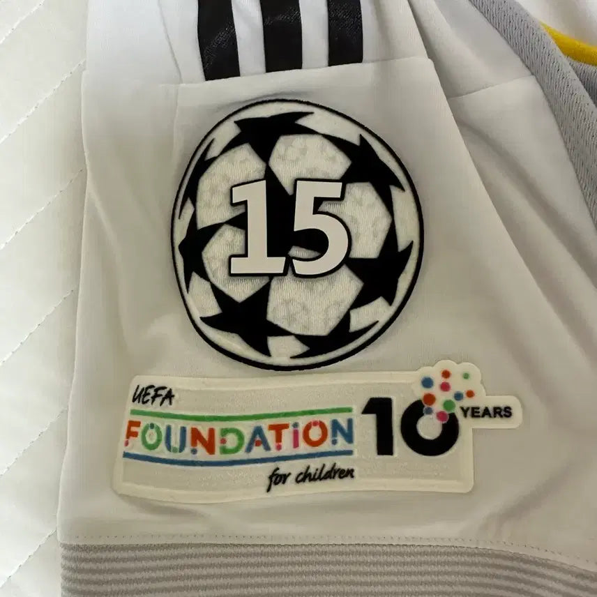 [BUNJANG] Real Madrid Bellingham 2023/2024 Full Package Jersey - Size L / 레알마드리드 벨링엄 이번시즌 풀패키지 유니폼 한국 L사이즈 팝니다