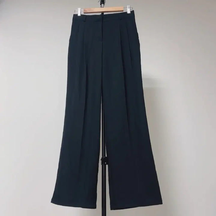 [BUNJANG] Black Wide Pin-tuck Slacks L / 블랙 와이드 핀턱 슬랙스 L