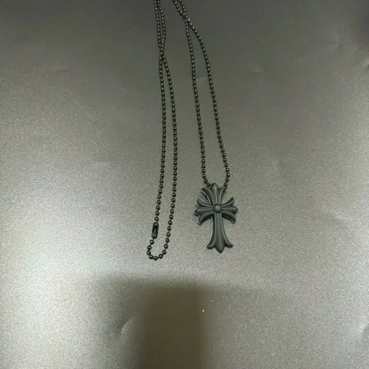 [BUNJANG] Black Silicone Cross Necklace / 블랙 실리콘 크로스 목걸이