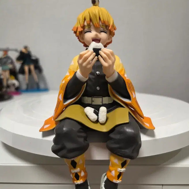 [BUNJANG] Demon Slayer Zenitsu Onigiri Figure (No Box) / 귀멸의 칼날 젠이츠 주먹밥 피규어(노박스)
