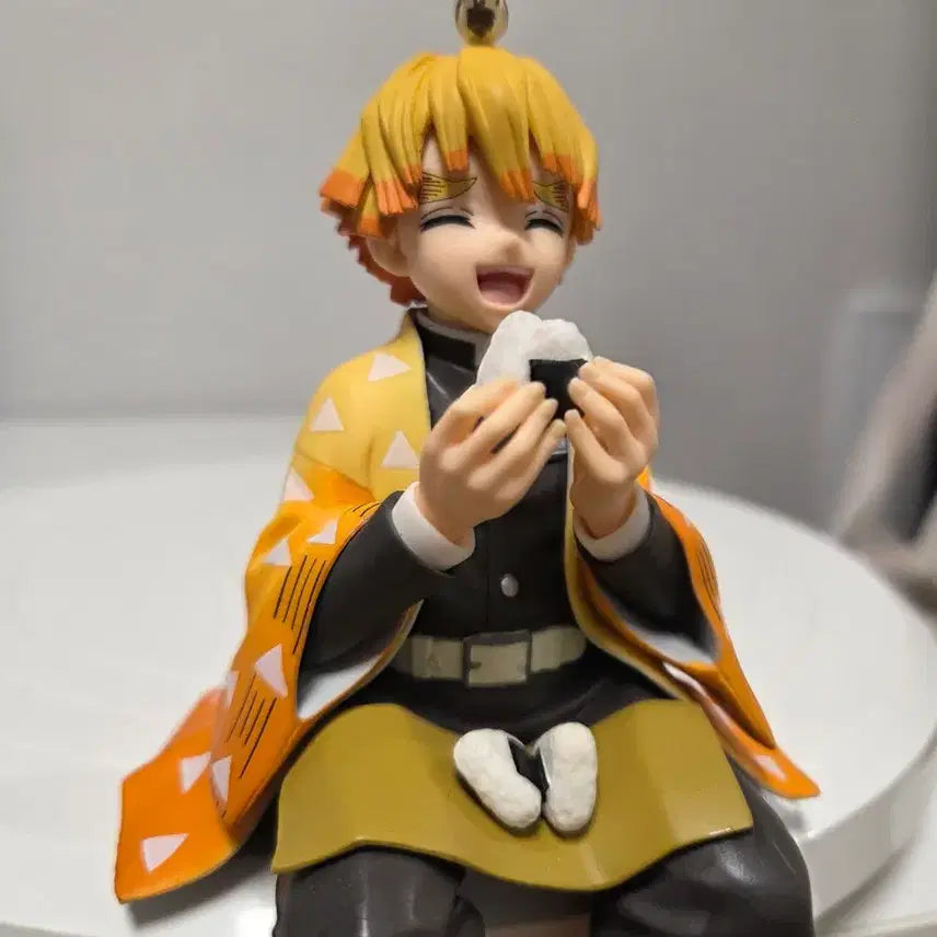 [BUNJANG] Demon Slayer Zenitsu Onigiri Figure (No Box) / 귀멸의 칼날 젠이츠 주먹밥 피규어(노박스)