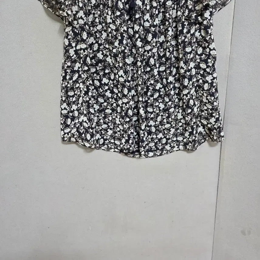 [BUNJANG] BCBG Flower Chiffon Blouse / BCBG 플라워 쉬폰 블라우스 66  n5216