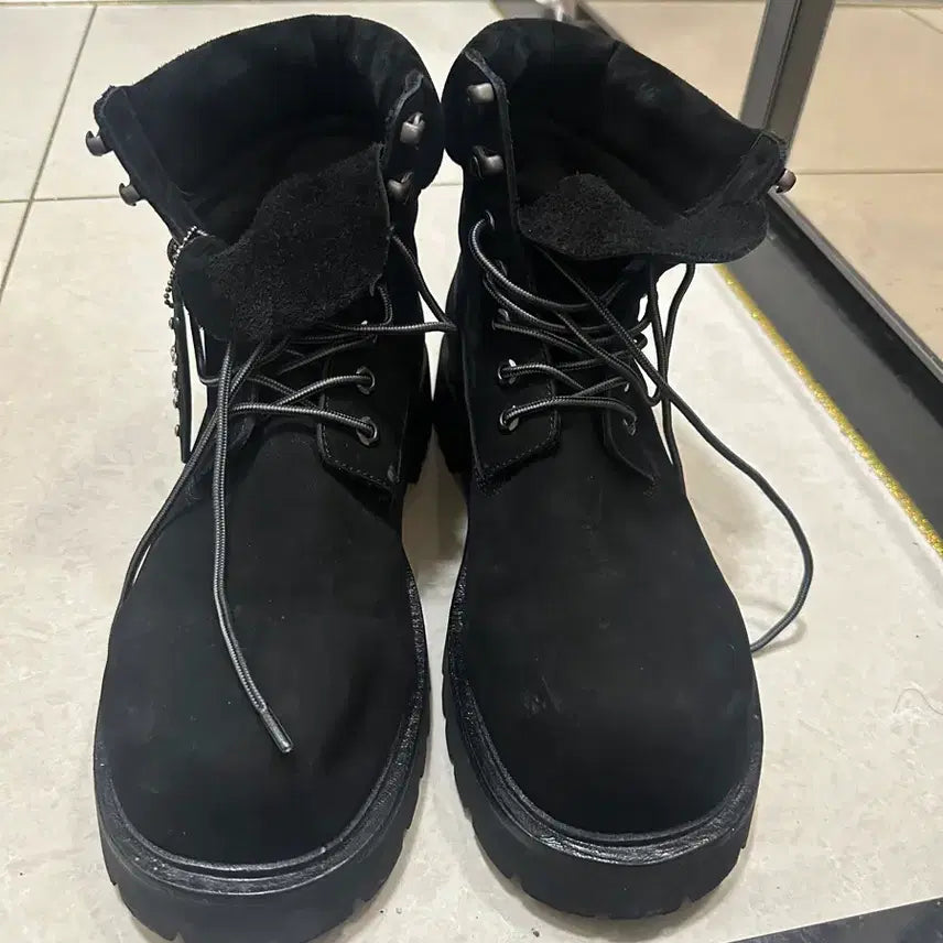 [BUNJANG] My Name Is Peter x Kinch Boots / 마이네임이즈피터 x 킨치 부츠 300