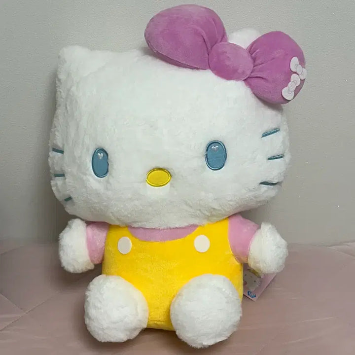 [BUNJANG] Hello Kitty Large Plush Doll / 헬로키티 대형인형