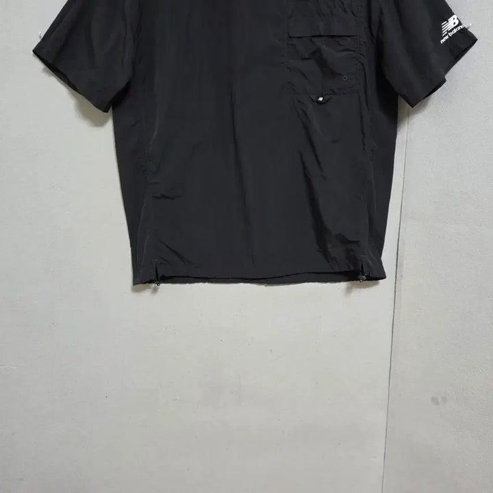 [BUNJANG] New Balance Windbreaker T-Shirt Black / 뉴발란스 바람막이 티셔츠 90 S  n5221