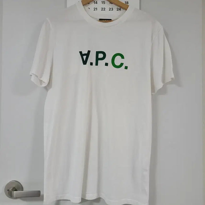 [BUNJANG] APC Logo Short Sleeve T-Shirt / 2022년 apc 아페쎄 백화점판 로고 반팔 티셔츠