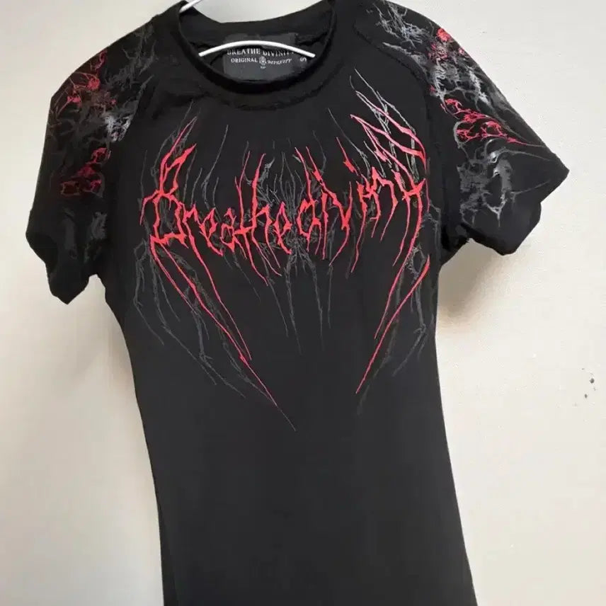 [BUNJANG] Breathe Divinity Red Compression T-Shirt Size S / breathedivinity 레드 컴프레션 티셔츠 사이즈 s